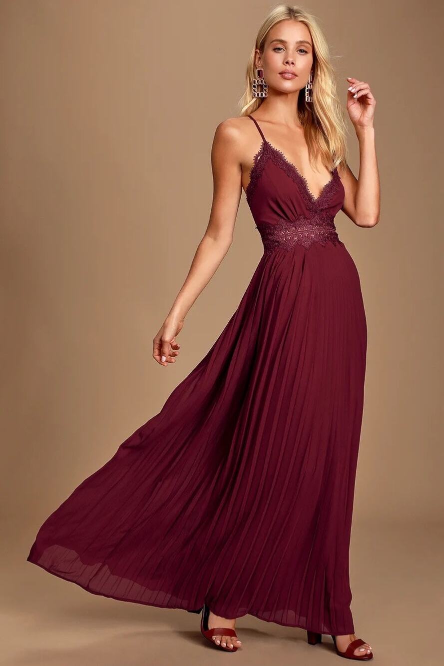 Lulus Romantic Intentions Burgundy Lace Pleated Backless Maxi Dress sz XS